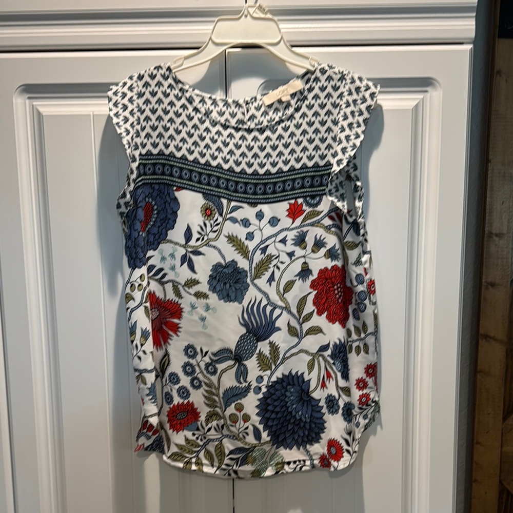 LOFT Blue and White Graphic Cap Sleeve Blouse